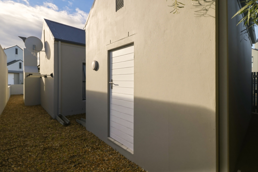 3 Bedroom Property for Sale in Aan de Wijnlanden Western Cape